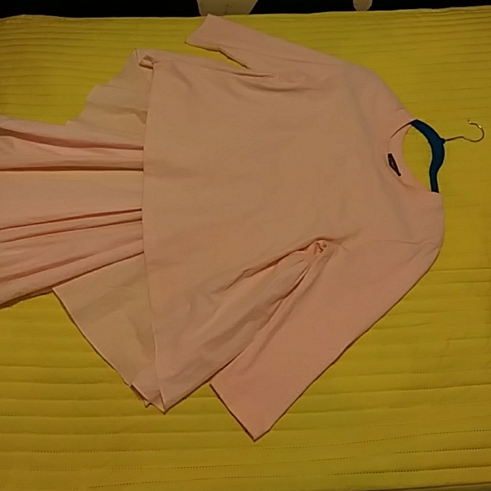 Beautiful Top W/Train or Long Tail